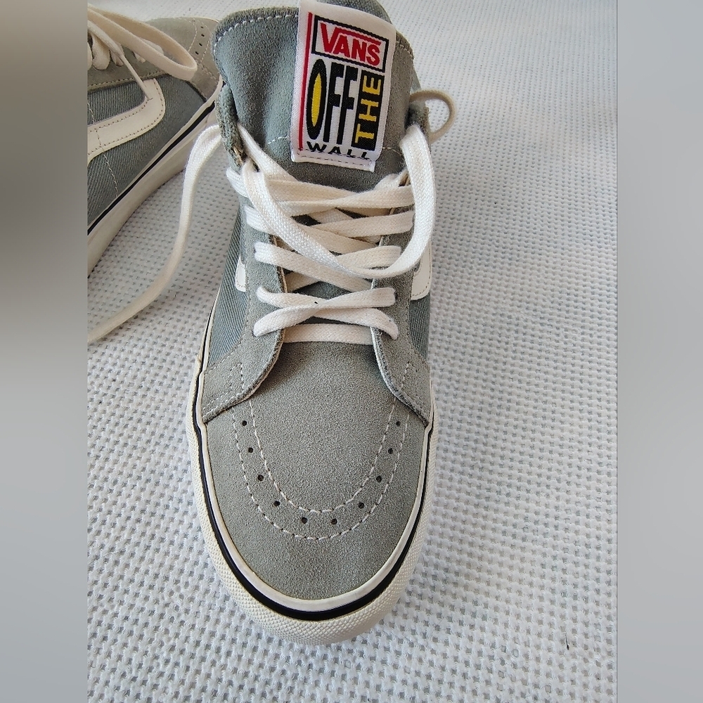 Vans Gray and White Men's Sneakers Size 9
